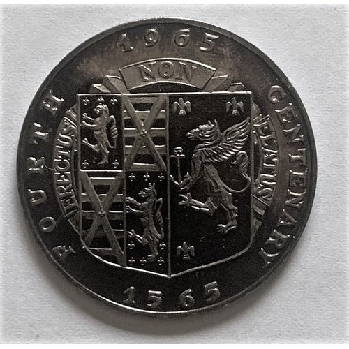 106 - A silver Sark medallion, Fourth centenary celebration, 1565-1965, weight 12 grams, 30 mm.