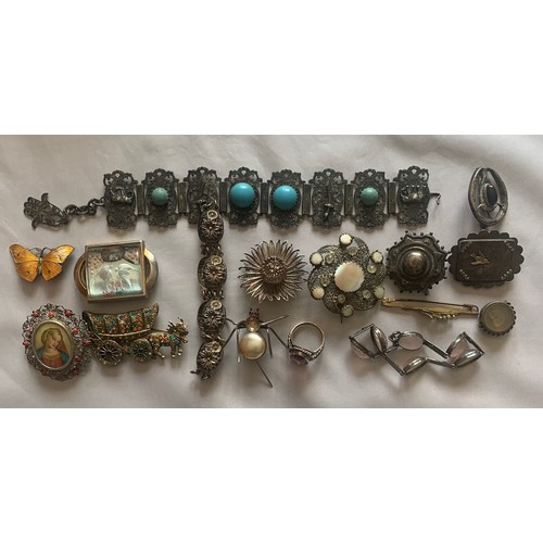 75 - A collection of various dress jewellery trinkets.