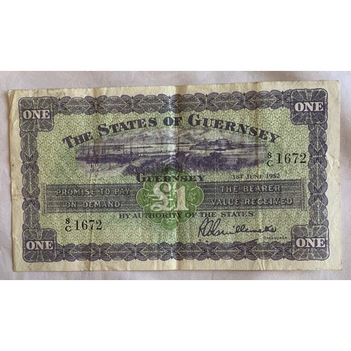 211 - States of Guernsey Banknote, One Pound 1st June 1952, Treasurer Guillemette.