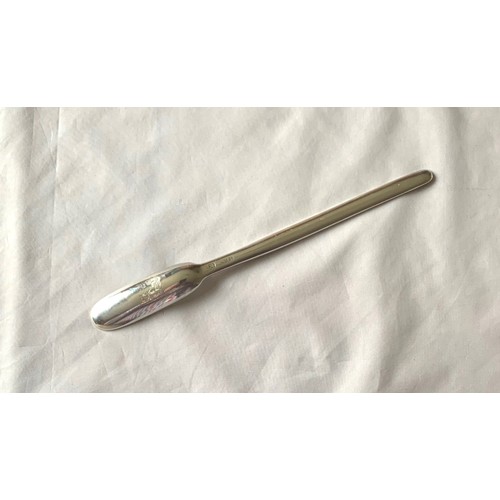 19 - Irish silver double ended marrow scoop, Dublin 1736, with engraved family crest, weight 45 grams 21.... 