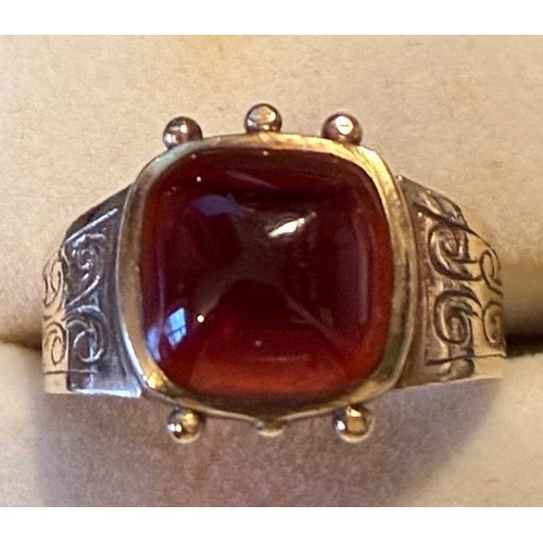 37 - Two 9 carat gold and gem set rings, gross weight 8.90 grams (2).