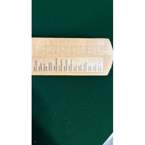 9 - A Yorkshire County Cricket Club 2001 signed cricket bat, 2001 team.