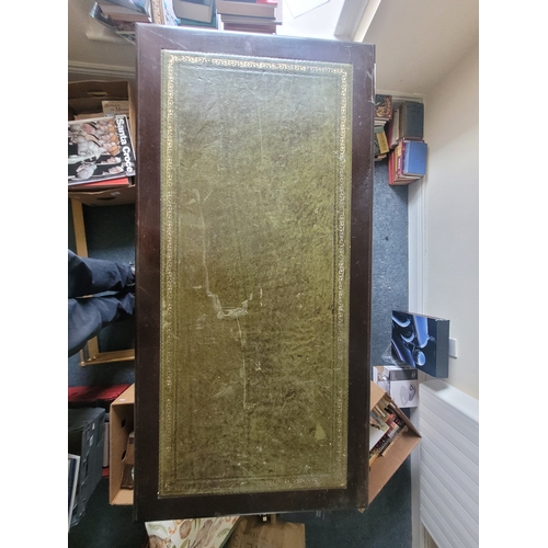 1 - Victorian Style Pedistal Desk