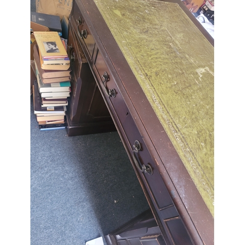 1 - Victorian Style Pedistal Desk