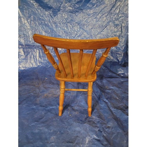 7 - SMALL ANTIQUE VARNISHED KITCHEN CHAIR.