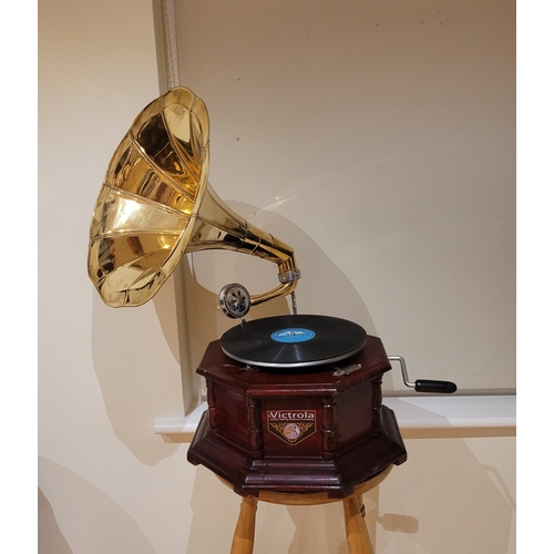 48 - Wind up Gramophone (untested)