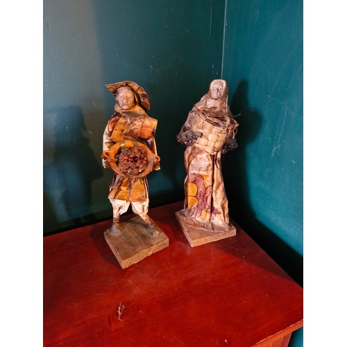 38 - 7 naiive med/continental papier mache figures