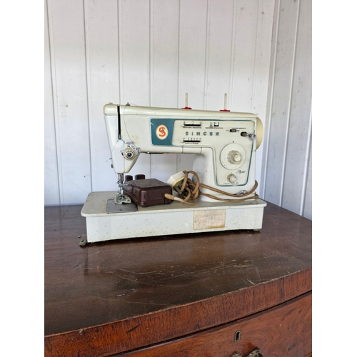 279 - Singer sewing machine