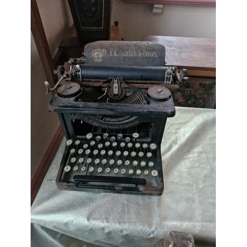 372 - L C Smith and Bros Typewriter