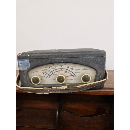 103 - A vintage Roberts radio