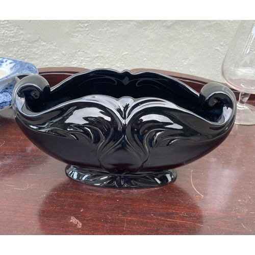 133 - Art deco Arklow centre piece vase