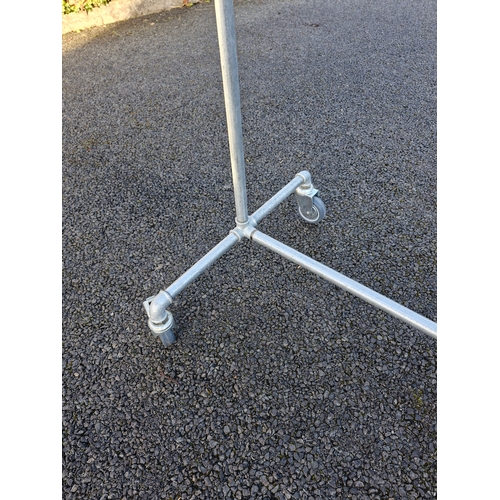 221 - A tall alloy clothing rail