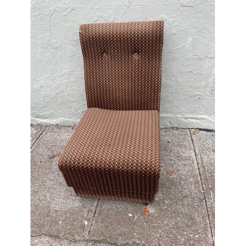 175 - A 1970S lounge chair