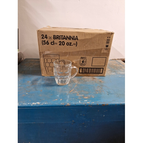 234 - Box of 24 Britannia pint glass tankards. Arc France.