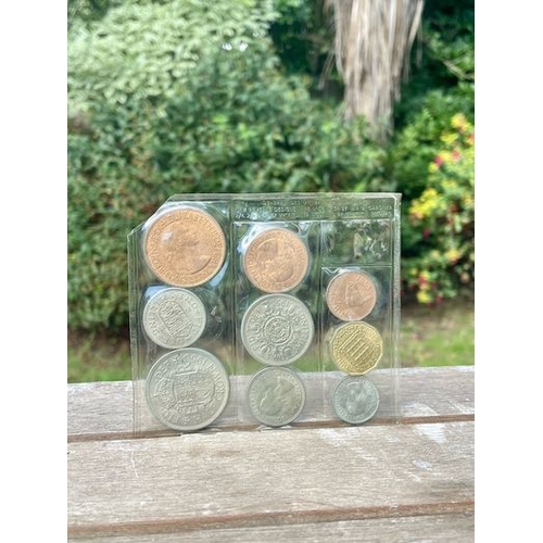 61 - Set of collectible English coins