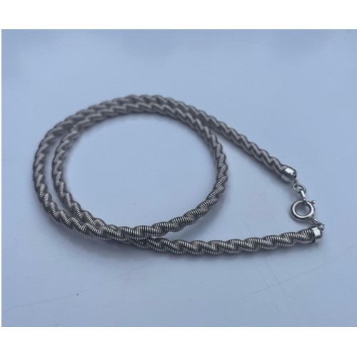 35 - Silver rope twist necklace 17g