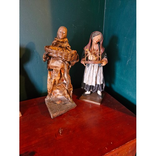 33 - 7 naiive med/continental papier mache figures