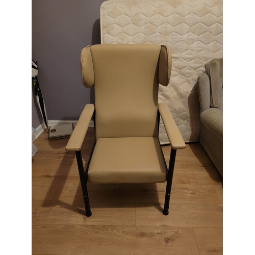 34 - An adjustable post or Orthopaedic chair