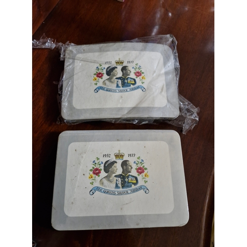 86 - Two sets of Coronation anniversary place mats, 1952 to 1977.
In original packaging. Bowed.