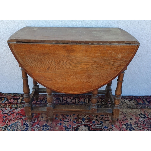 139 - A 19th century drop leaf table