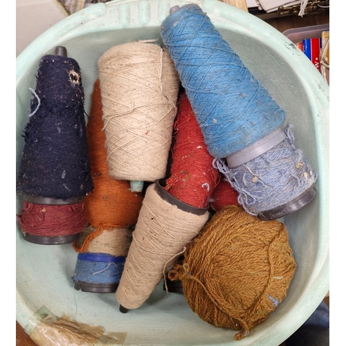 231 - Wool spools