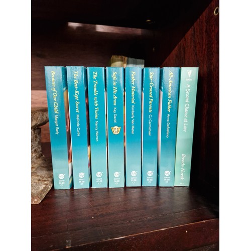 192 - A collection of Mills and Boon novels.