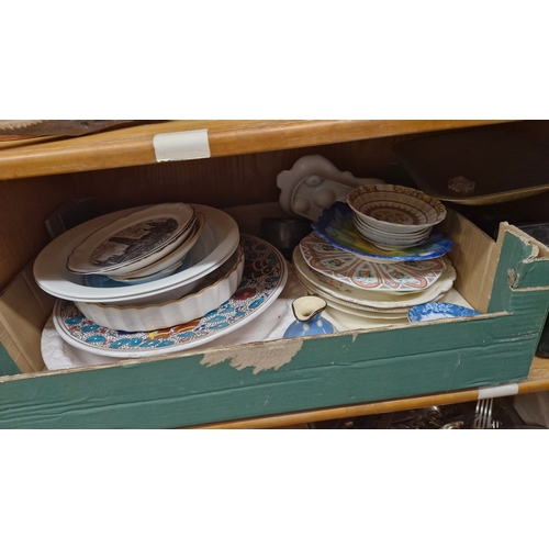 198 - A large selection of vintage plate ware.