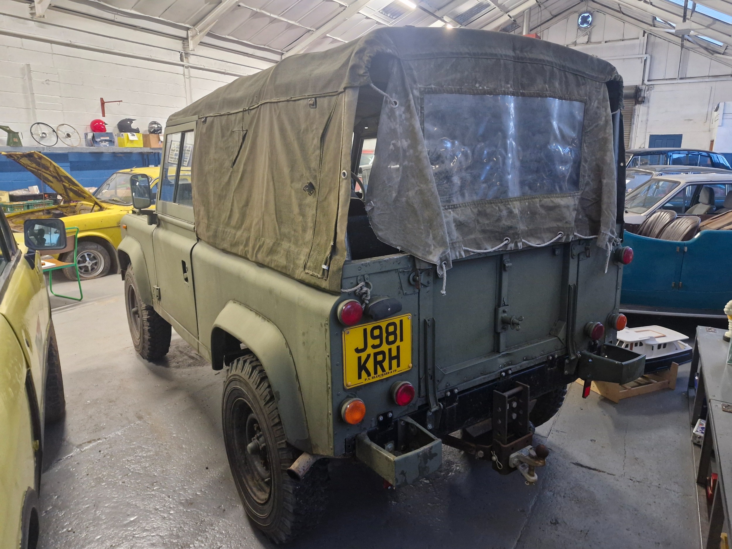 landrover 90 soft top 200tdi reg j981krh