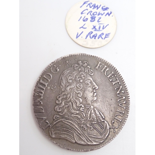 13 - A French Louis XIV Crown dated 1682 approx. 26.9 grams