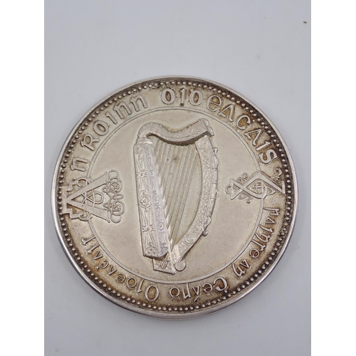 50 - An Irish silver medal  Roinn Oideachais, Dublin 1950 by Thomas Weir approx. 84 grams