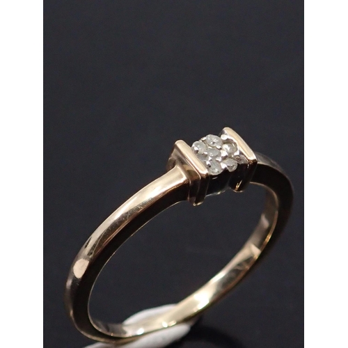 33 - A diamond cluster ring set in 9kt gold finger size approx. 1.8 grams K half
