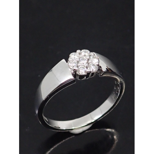 40 - A 14ct gold diamond cluster ring total estimated of diamonds 0.25cts finger size M