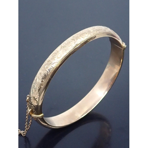 117 - A 9ct gold bangle approx. 11.6 grams