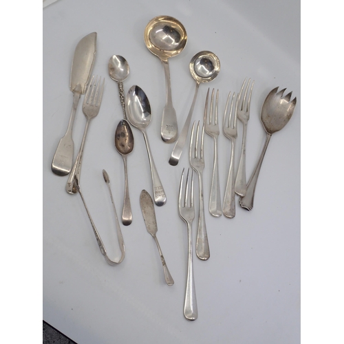 363 - A collection of silver flat ware approx. 556 grams and a silver plated sugar tongs