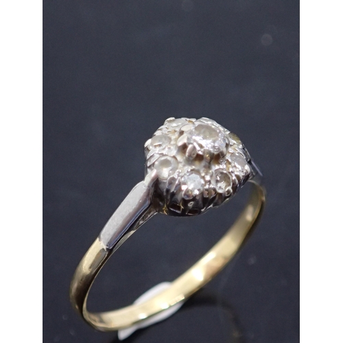 39 - An 18ct gold diamond set ring approx. 2.3 grams, finger size  R half