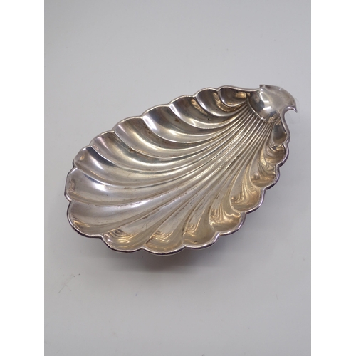 349 - An American silver shell dish, approx. 88 grams