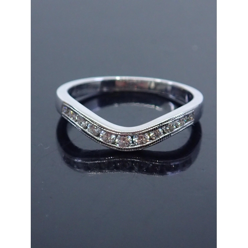 139 - A diamond half eternity ring total estimated weight of diamonds 0.25cts, showing as finger size N