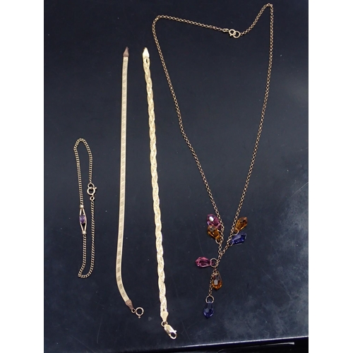 99 - A collection of gold jewellery approx. 9.6 grams