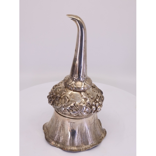 93 - A SILVER WINE FUNNEL fitted with detachable strainer, London 1838 by Charles Fox approx. 201 grams a... 