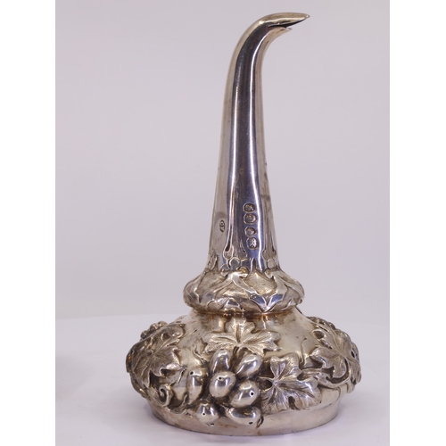 93 - A SILVER WINE FUNNEL fitted with detachable strainer, London 1838 by Charles Fox approx. 201 grams a... 