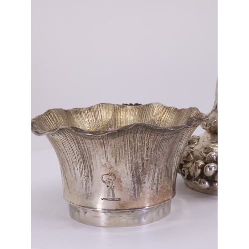 93 - A SILVER WINE FUNNEL fitted with detachable strainer, London 1838 by Charles Fox approx. 201 grams a... 