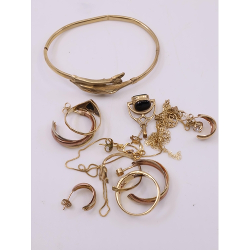 79 - A collection of gold jewellery approx. 18.4 grams