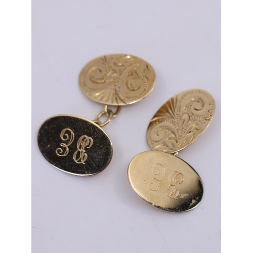 45 - A pair of 9ct gold cufflinks approx. 4.2 grams