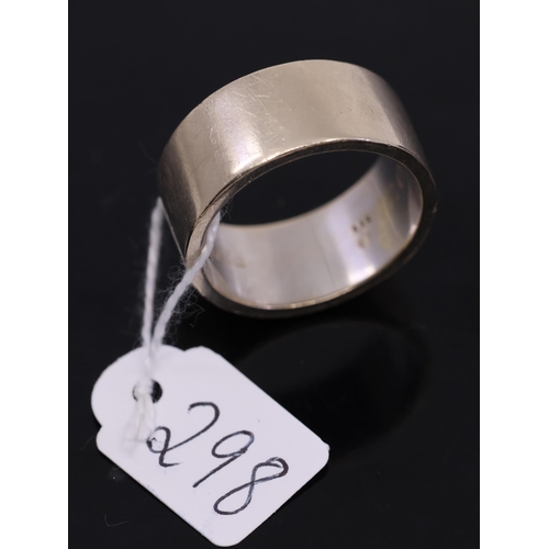 298 - A large 14ct gold band ring finger size X/Z