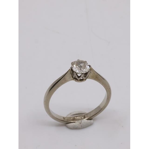 Single stone gold finger on sale ring