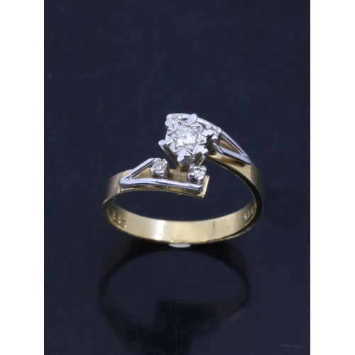 19 - A diamond set 18ct gold ring approx. 4.4 grams finger size N