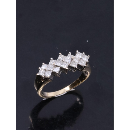 33 - A diamond cluster finger size N half