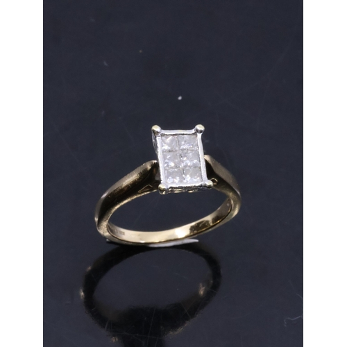 34 - A diamond cluster finger size L