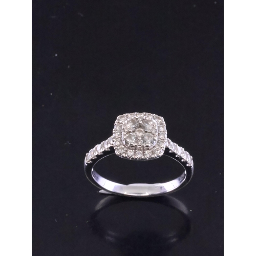 83 - A diamond cluster ring finger size L