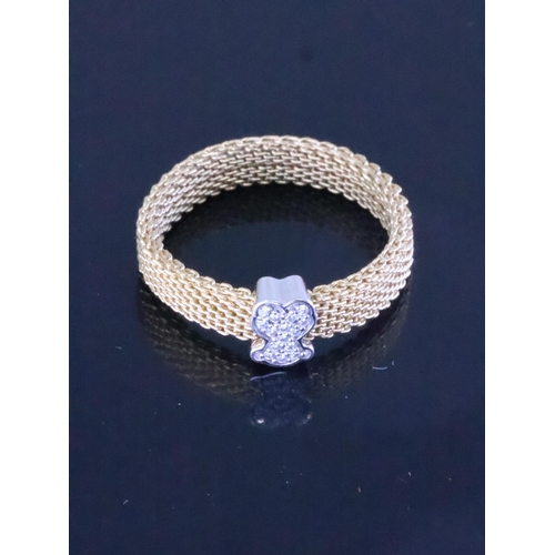 202 - A diamond set 18ct gold mesh ring finger size M half approx. 3 grams